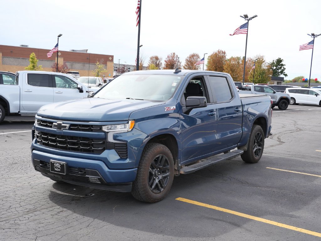 Used 2024 Chevrolet Silverado 1500 RST AWD/4WD image 5