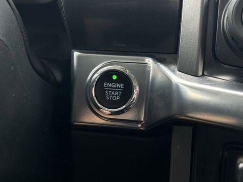 Certified 2022 Ford F150 Lariat AWD/4WD image 25