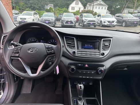 Used 2017 Hyundai Tucson SE w/ SE Popular Package 02 AWD/4WD image 21