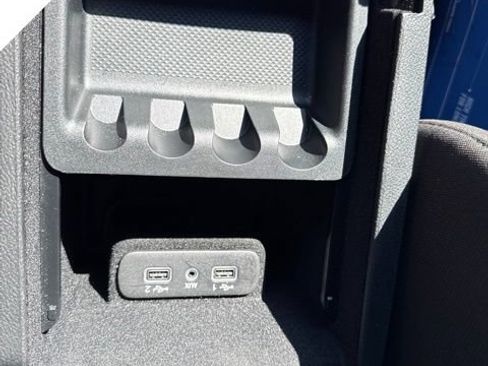 Used 2023 Dodge Charger SXT RWD image 39