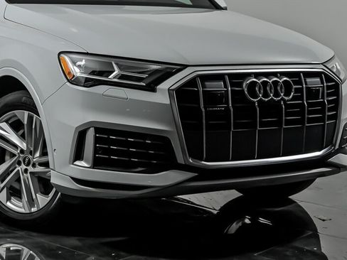 Used 2021 Audi Q7 2.0T Premium Plus w/ Executive Package AWD/4WD image 2
