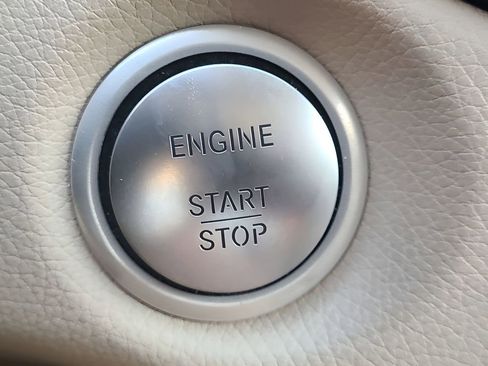 Used 2019 Mercedes-Benz GLA 250 image 36