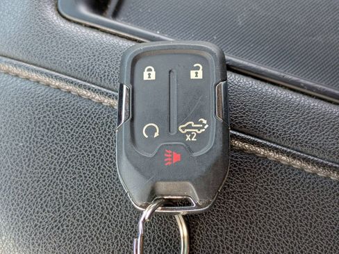 Used 2022 Chevrolet Silverado 1500 LT Trail Boss w/ Convenience Package II image 29