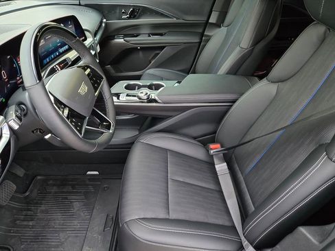 New 2026 Cadillac Lyriq Sport image 11