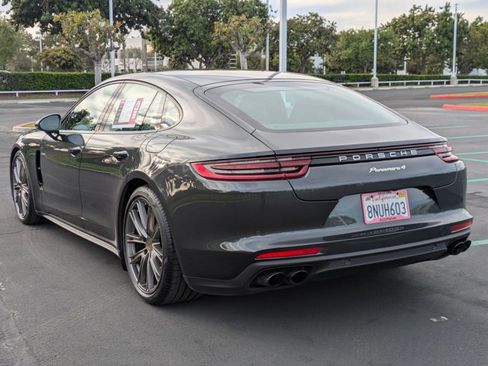Used 2019 Porsche Panamera 4 image 3