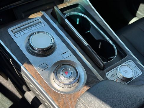 Used 2024 Genesis GV80 2.5T image 20