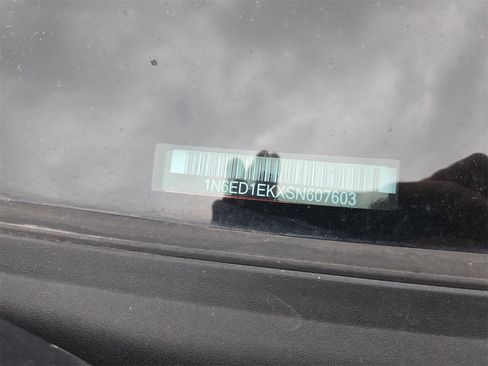 Used 2025 Nissan Frontier PRO-4X w/ Pro Convenience Package image 16