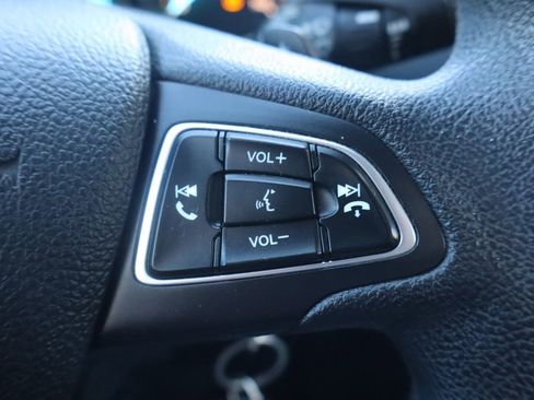 Used 2017 Ford Escape SE w/ Equipment Group 201A image 15