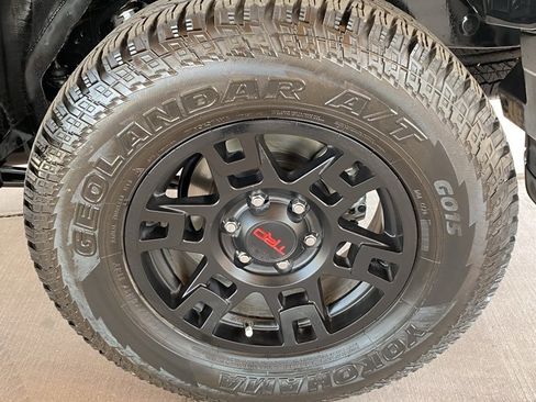 Used 2022 Toyota 4Runner SR5 Premium image 45