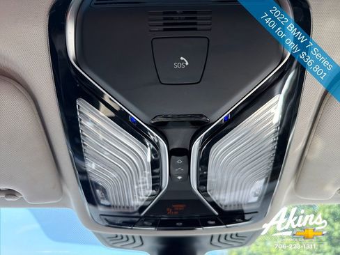 Used 2022 BMW 740i w/ Premium Package RWD image 30