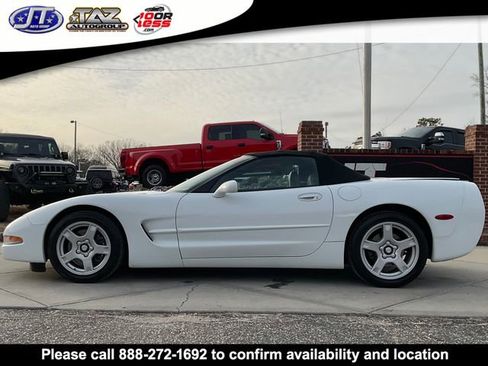 Used 1998 Chevrolet Corvette Convertible image 4