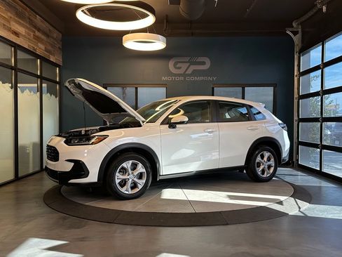 Used 2023 Honda HR-V LX image 24