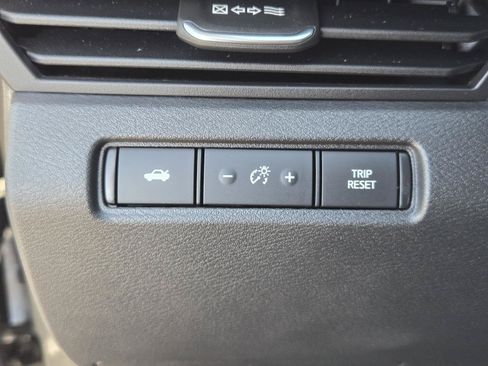 Used 2023 Nissan Altima 2.5 SV AWD/4WD image 19