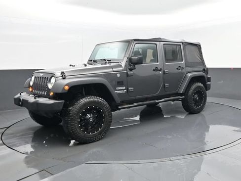 Used 2017 Jeep Wrangler Unlimited Sport w/ Quick Order Package 24S AWD/4WD image 2