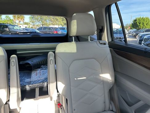 New 2026 Volkswagen Atlas SE FWD image 13
