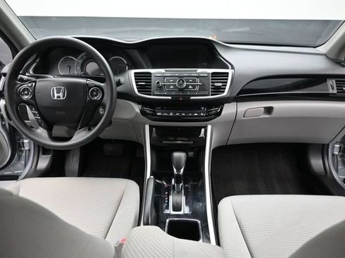 Used 2017 Honda Accord LX image 12