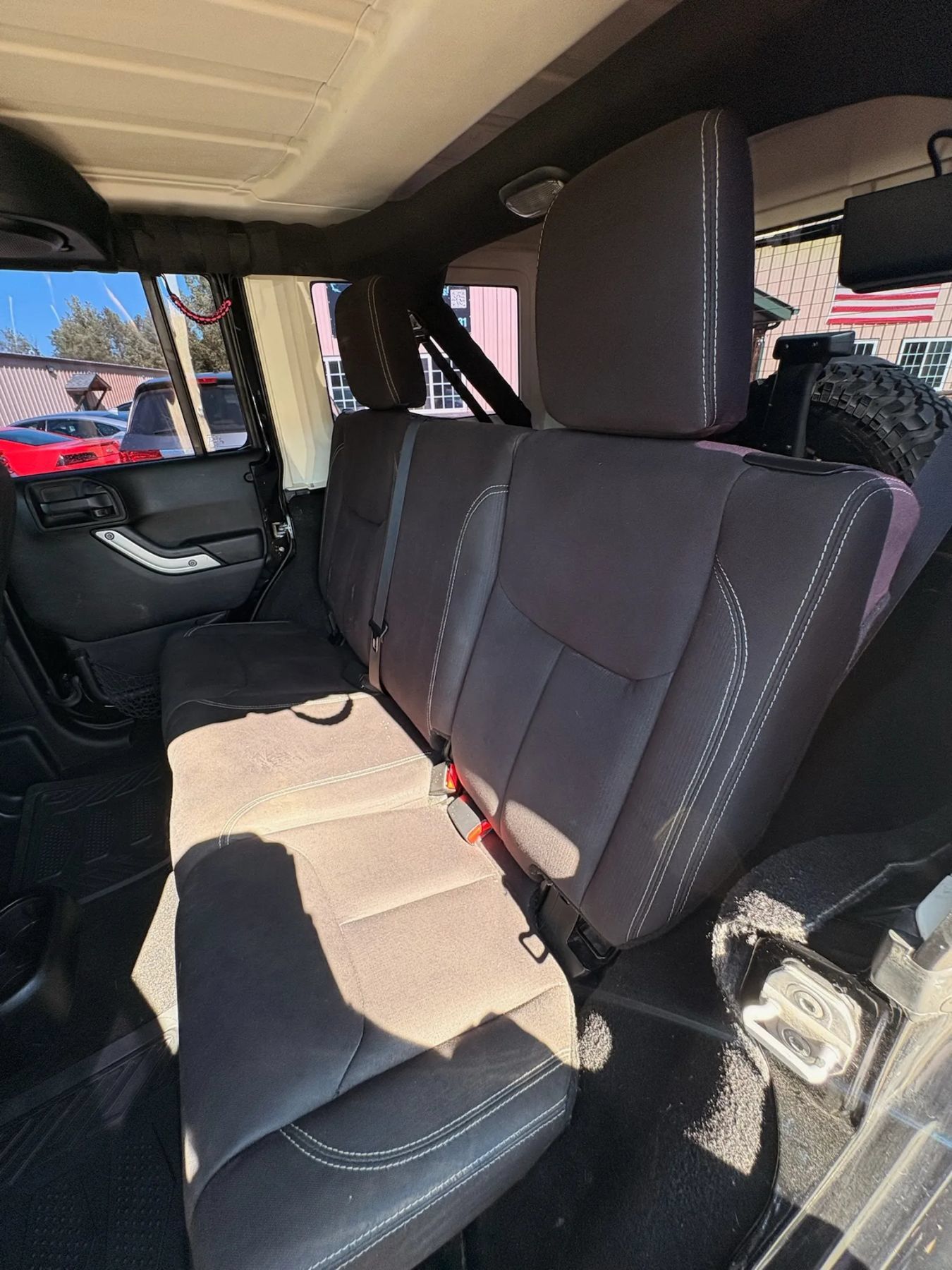 Used 2013 Jeep Wrangler Unlimited Sahara AWD/4WD image 35