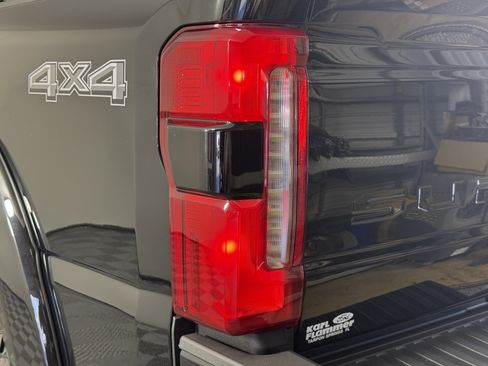 New 2026 Ford F250 Lariat w/ Black Appearance Package AWD/4WD image 8