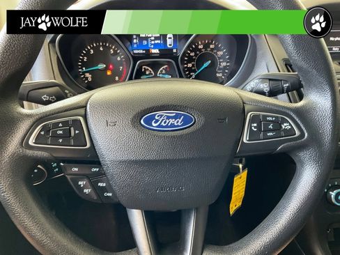 Used 2015 Ford Focus SE FWD image 11