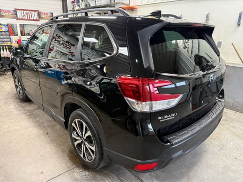 Used 2023 Subaru Forester Limited AWD/4WD image 7