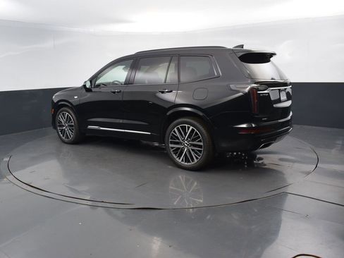 Used 2023 Cadillac XT6 Sport w/ Technology Package image 4