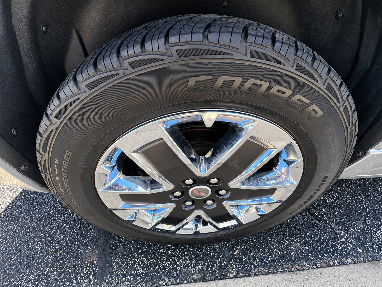 Used 2012 GMC Acadia Denali FWD image 15