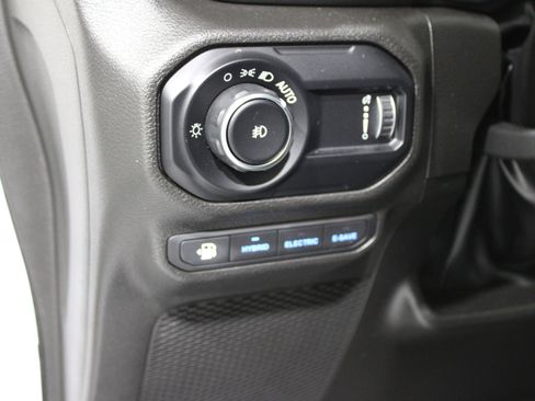 Used 2023 Jeep Wrangler Sahara w/ Safety Group image 9