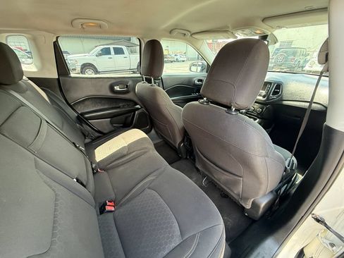 Used 2018 Jeep Compass Sport FWD image 19