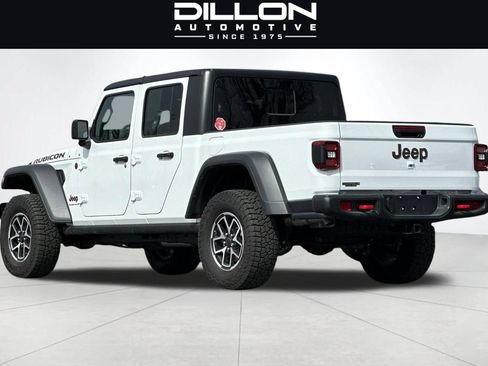 Used 2025 Jeep Gladiator Rubicon AWD/4WD image 7