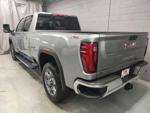 New 2026 GMC Sierra 2500 SLT image 19