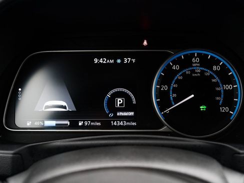 Used 2023 Nissan Leaf SV Plus image 15