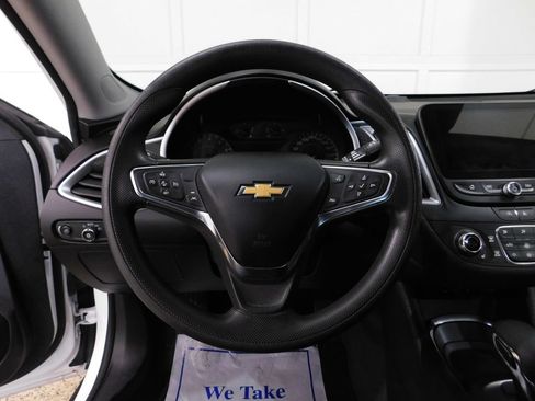 Used 2023 Chevrolet Malibu LT FWD image 29