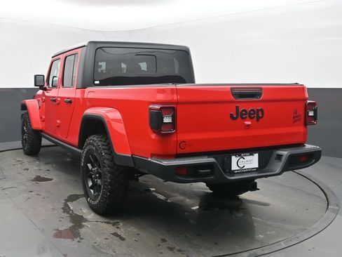 Used 2024 Jeep Gladiator Sport image 4