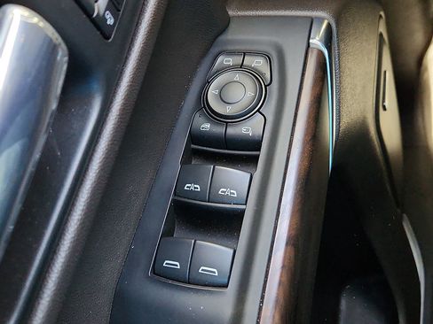 Used 2022 GMC Sierra 1500 SLT image 22