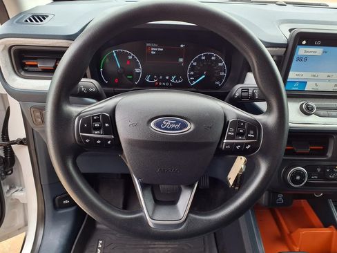 Used 2024 Ford Maverick XLT FWD image 6