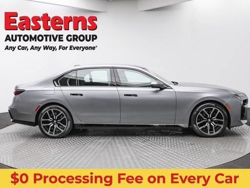 Used 2023 BMW 740i w/ Executive Package RWD image 4