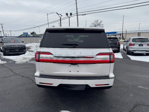 Used 2019 Lincoln Navigator Reserve AWD/4WD image 3