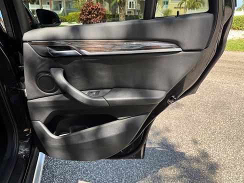 Used 2018 BMW X1 sDrive28i FWD image 18