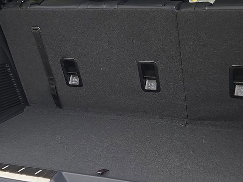 New 2026 Subaru Ascent Touring image 9