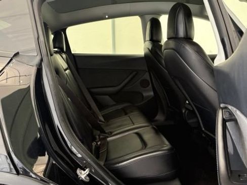 Used 2022 Tesla Model Y Performance AWD/4WD image 25