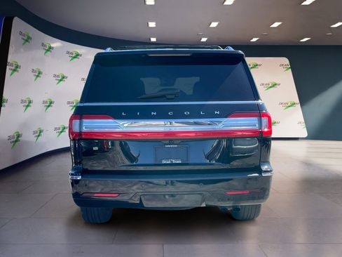 Used 2021 Lincoln Navigator Reserve image 8