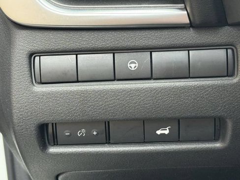 Used 2023 Nissan Rogue SV w/ SV Premium Package AWD/4WD image 19