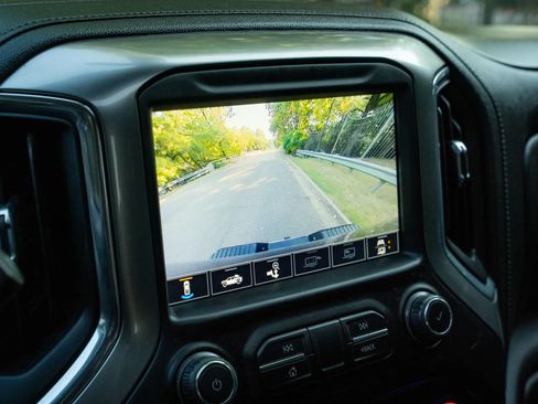 Used 2021 Chevrolet Silverado 2500 LTZ AWD/4WD image 21