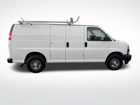 Used 2019 Chevrolet Express 2500 w/ Driver Convenience Package RWD image 6