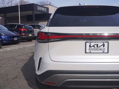 Used 2024 Lexus RX 350 Premium w/ Accessory Package (Z1) AWD/4WD image 16