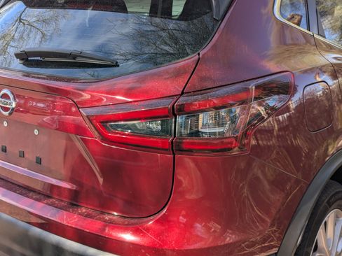 Used 2021 Nissan Rogue Sport S image 10