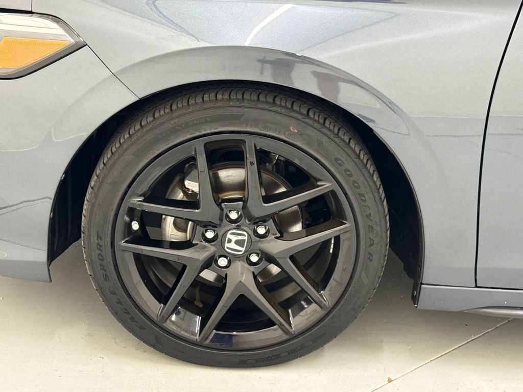 Used 2025 Honda Civic Sport image 11
