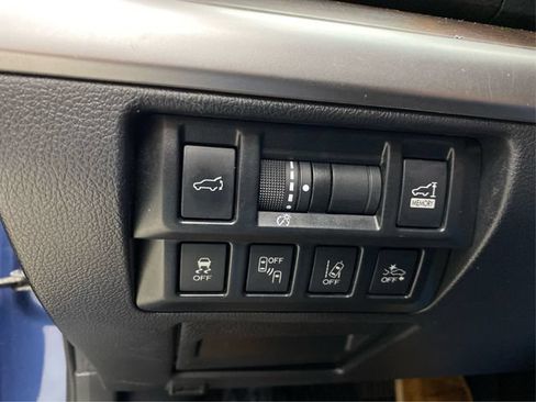 Used 2019 Subaru Outback 3.6R Limited AWD/4WD image 24