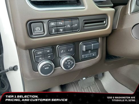 Used 2022 GMC Yukon XL SLT w/ SLT Luxury Package AWD/4WD image 22