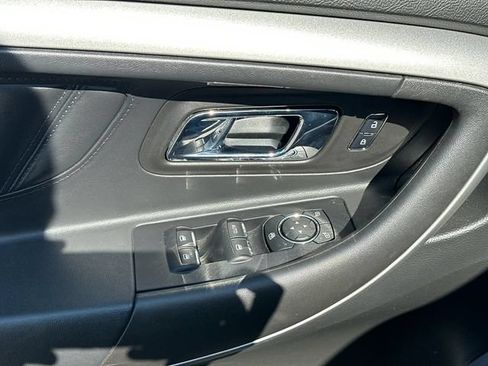 Used 2018 Ford Taurus SEL w/ Equipment Group 201A AWD/4WD image 19
